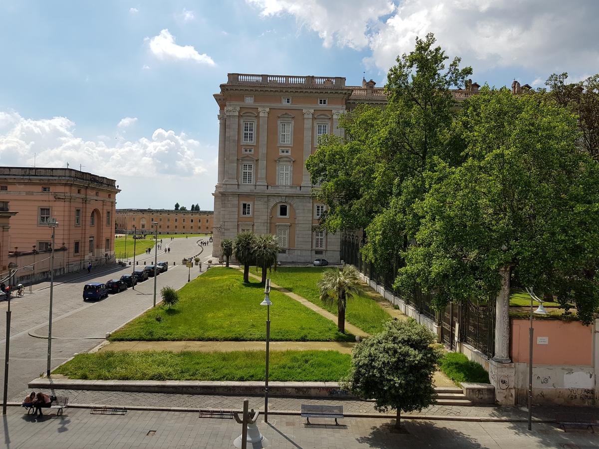 L'Insolita Reggia Казерта Экстерьер фото