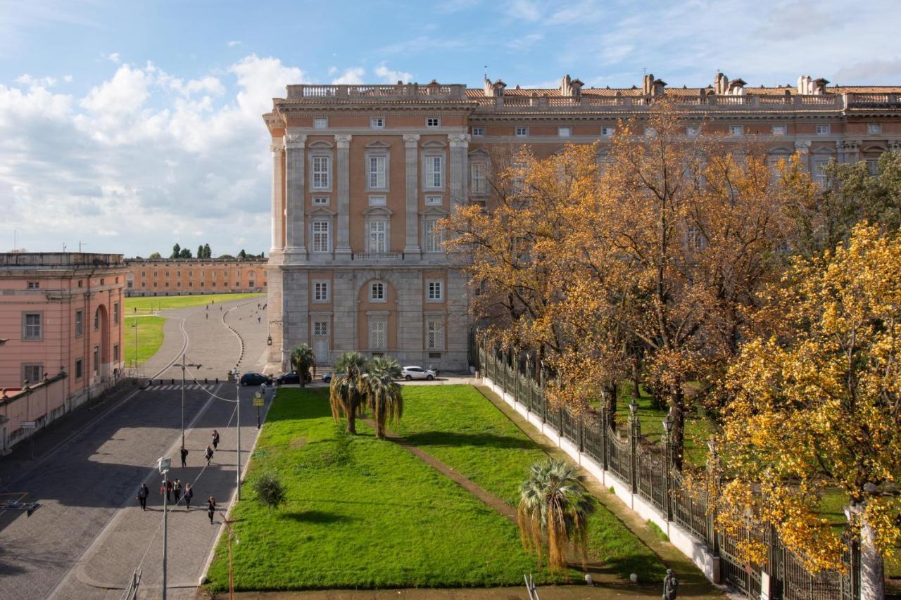 L'Insolita Reggia Казерта Экстерьер фото